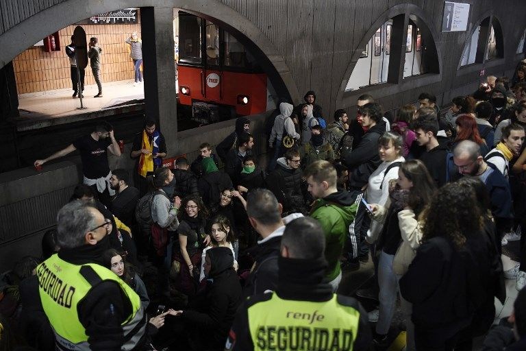 Katalonya'da liderler için büyük gösteri - 19