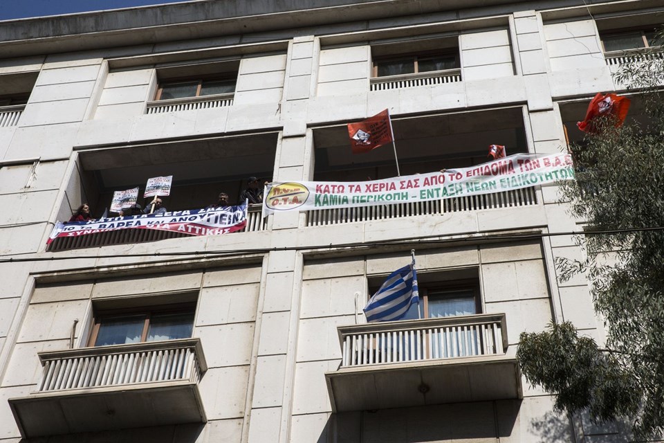 Göstericiler parlamentoyu bastı - 2