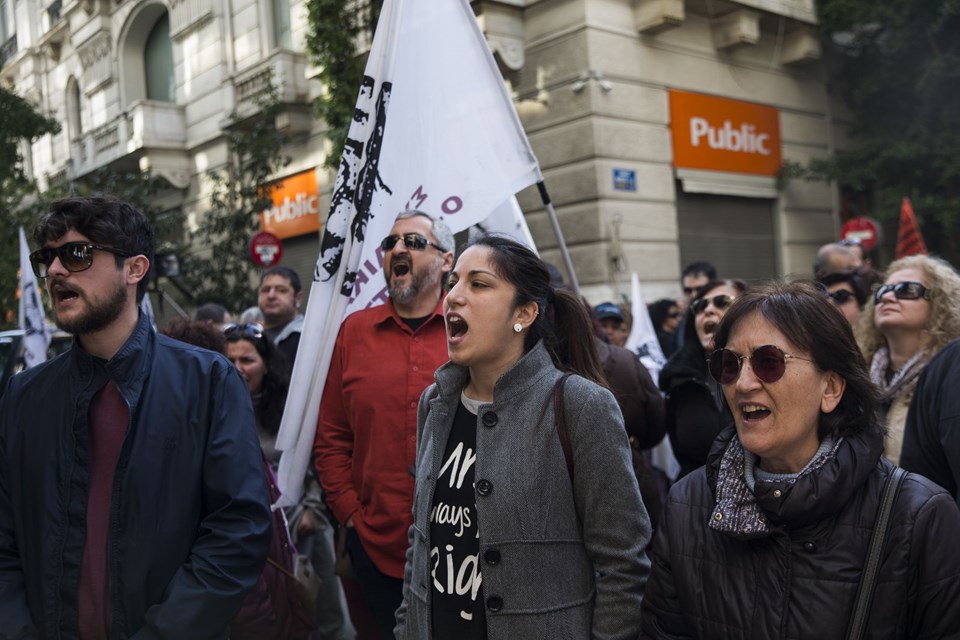 Göstericiler parlamentoyu bastı - 9