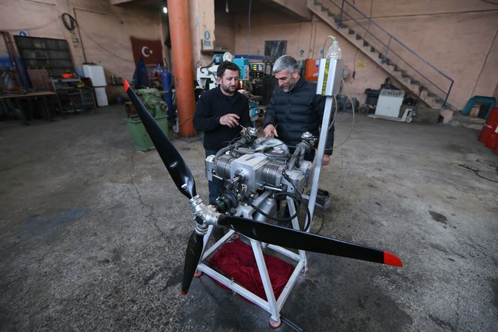 Samsunda makine ustası uçak motoru yaptı - 5