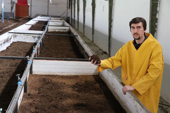 Memurluğu bırakıp solucan gübresi üreticisi oldu - 2