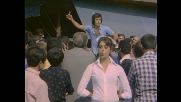 Filmlerin güldüren hataları - 40