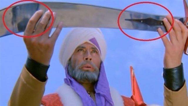 Filmlerin güldüren hataları - 48