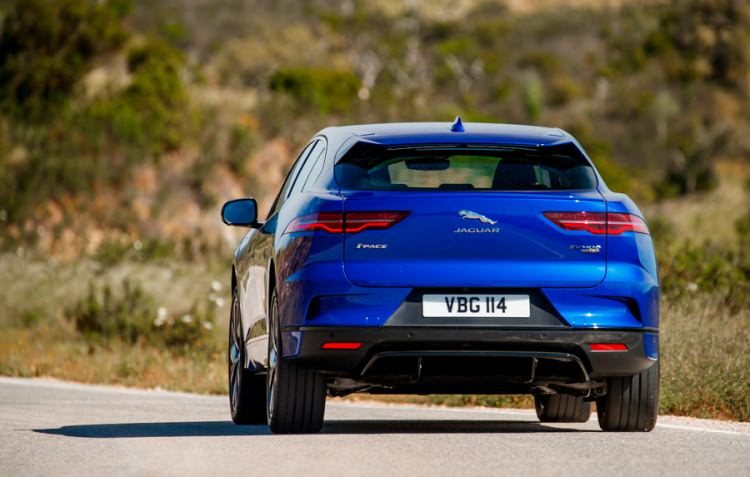 Dünyada 'Yılın otomobili' belli oldu - 24