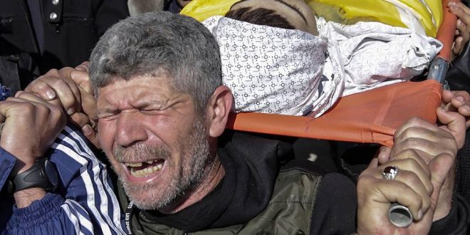 İşgalci İsrail'in şehit ettiği Filistinli çocuğun cenazesi - 1