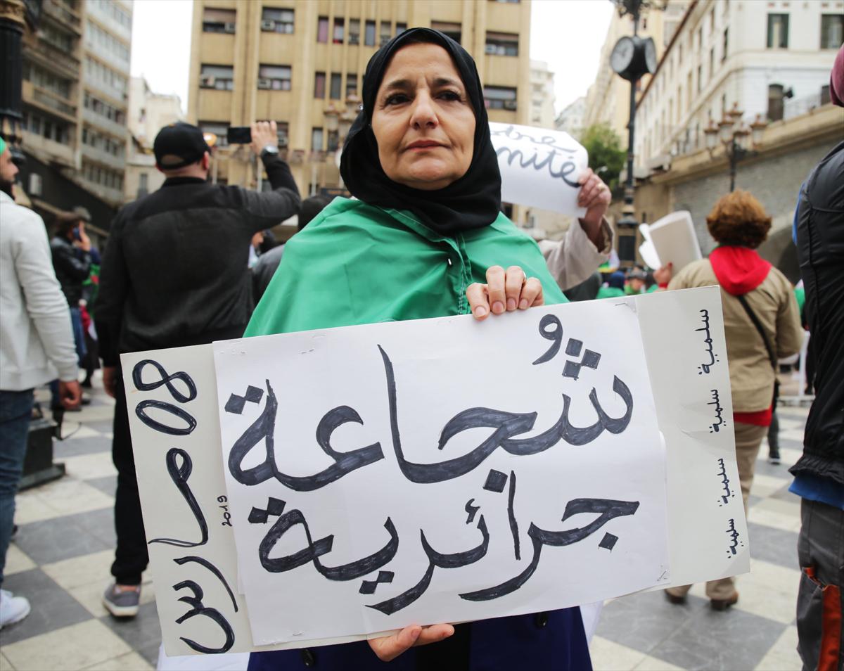 Cezayir'de Bouteflika karşıtı protestolarda 112 polis yaralandı - 3
