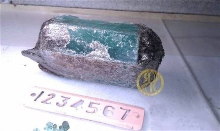 Yolda yürürken bulduğu taş servet değerinde çıktı - 7