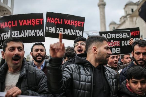 Yeni Zelanda'da Müslümanları hedef alan terör saldırısı Fatih Cami'nde protesto edildi - 18