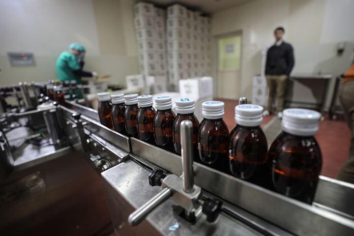 Gazze'deki tek ilaç fabrikası İsrail baskısına direniyor - 3