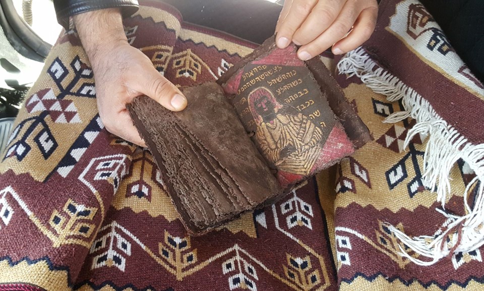 Suriye'den getirilen tarihi kitap ele geçirildi - 7