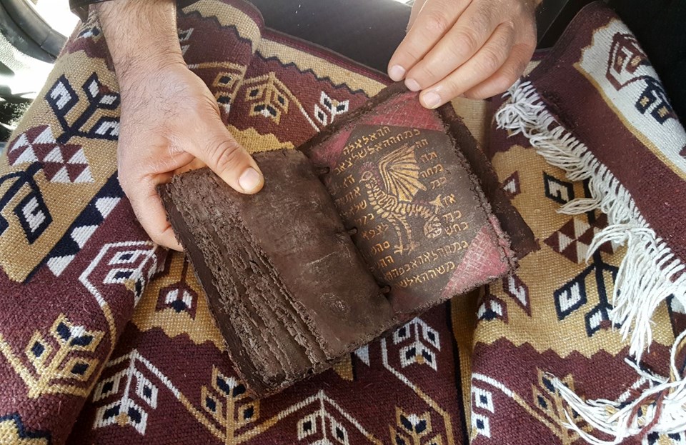 Suriye'den getirilen tarihi kitap ele geçirildi - 7