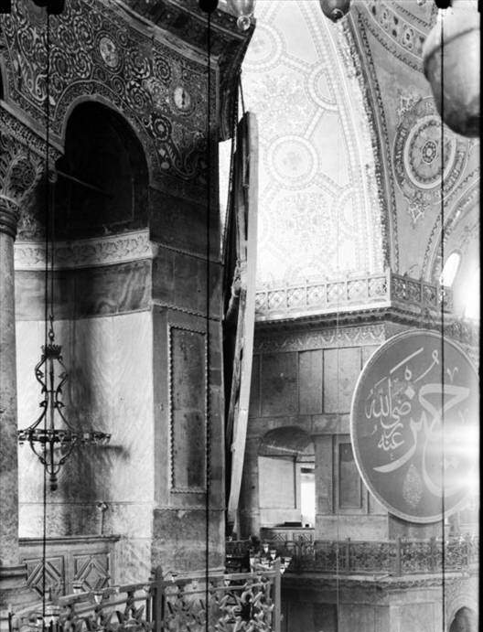 Ayasofya'nın cami olduğu yıllara ait fotoğraflar - 11