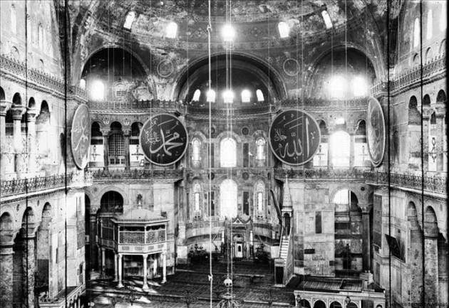 Ayasofya'nın cami olduğu yıllara ait fotoğraflar - 16