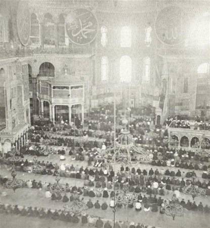 Ayasofya'nın cami olduğu yıllara ait fotoğraflar - 28