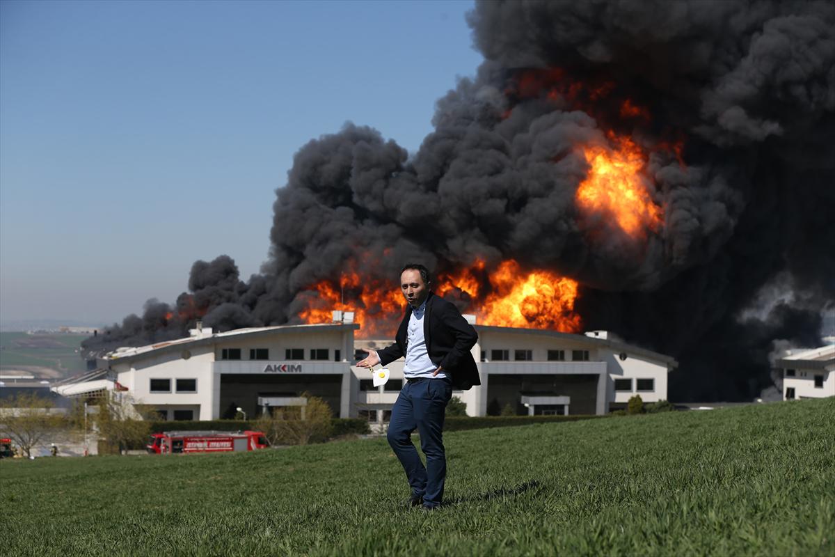 İstanbul'da büyük fabrika alevler içinde kaldı - 16