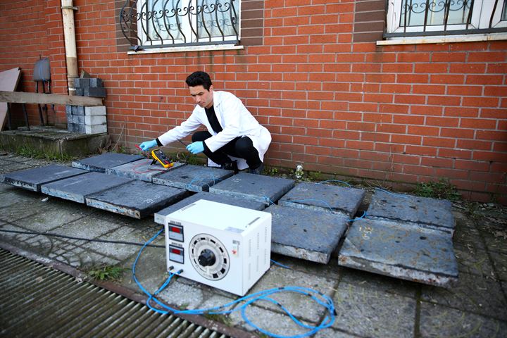 Lastikten iletken beton üretti - 21