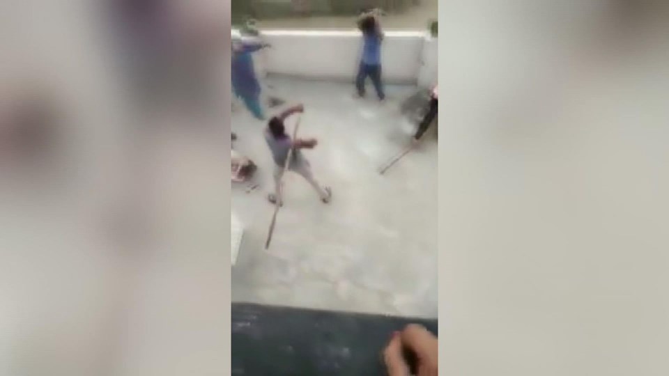 Hindular Pakistanlı aileyi darp etti - 2