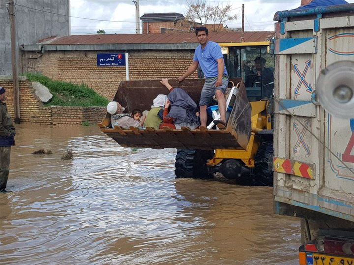 İran'da sel felaketinde 19 kişi öldü - 8