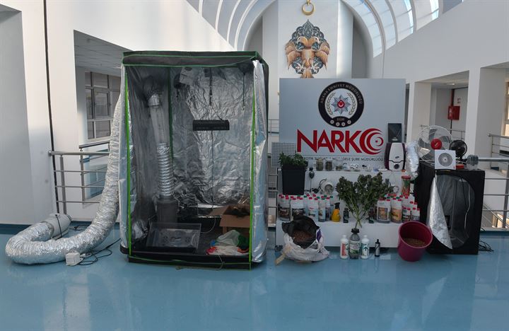 Adana'da 5 dil bilen yazılımcının eve kurduğu sistem polisi şaşırttı - 7