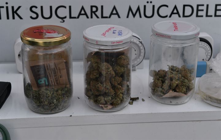 Adana'da 5 dil bilen yazılımcının eve kurduğu sistem polisi şaşırttı - 12