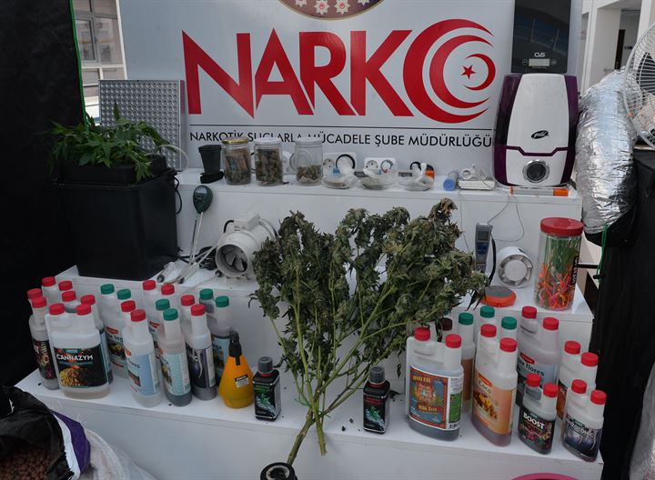 Adana'da 5 dil bilen yazılımcının eve kurduğu sistem polisi şaşırttı - 10