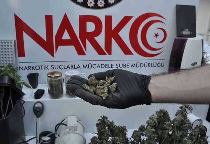 Adana'da 5 dil bilen yazılımcının eve kurduğu sistem polisi şaşırttı - 20