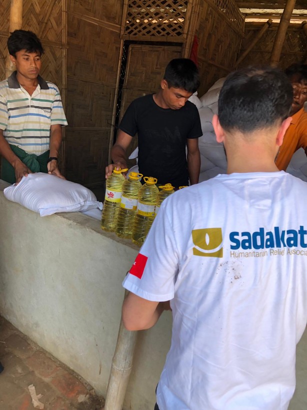 Sadakataşı Derneği'nden Arakanlı Müslümanlara yardım - 5