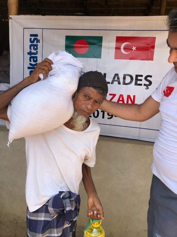 Sadakataşı Derneği'nden Arakanlı Müslümanlara yardım - 10