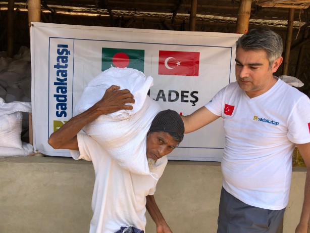 Sadakataşı Derneği'nden Arakanlı Müslümanlara yardım - 12