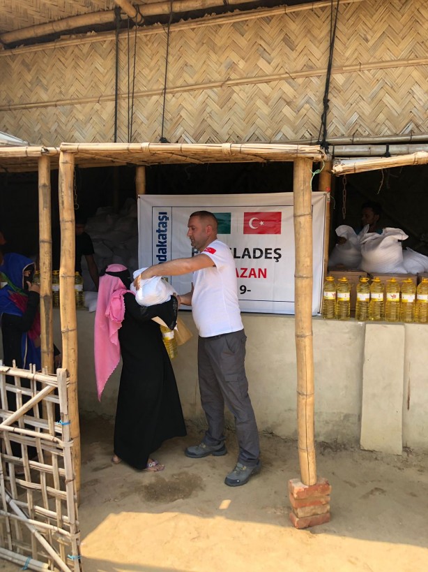 Sadakataşı Derneği'nden Arakanlı Müslümanlara yardım - 14