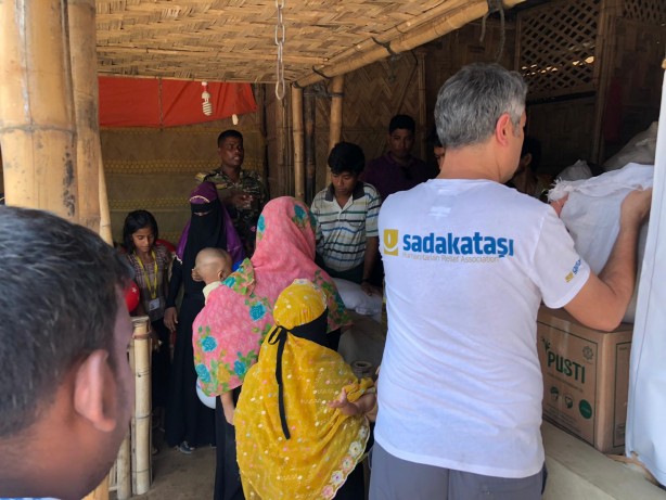 Sadakataşı Derneği'nden Arakanlı Müslümanlara yardım - 33