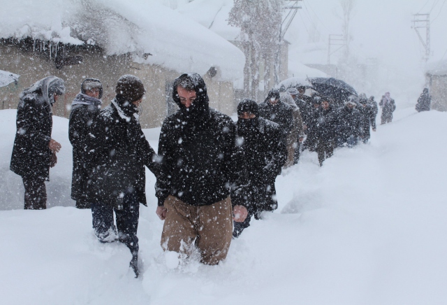 Yaralı kadına hendek zulmü - 11
