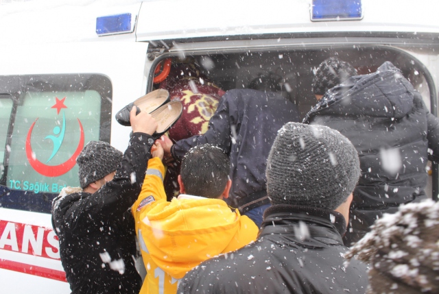 Yaralı kadına hendek zulmü - 7