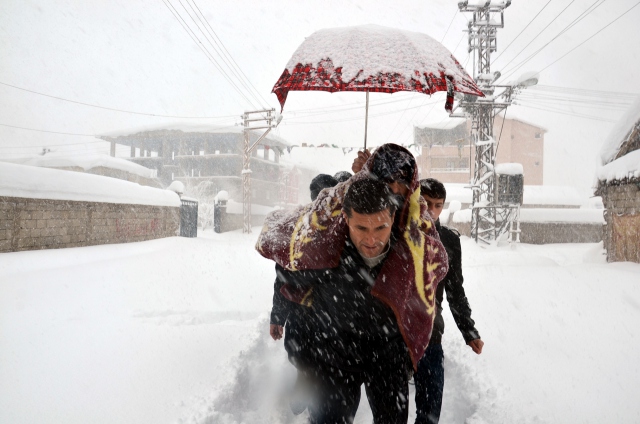 Yaralı kadına hendek zulmü - 3