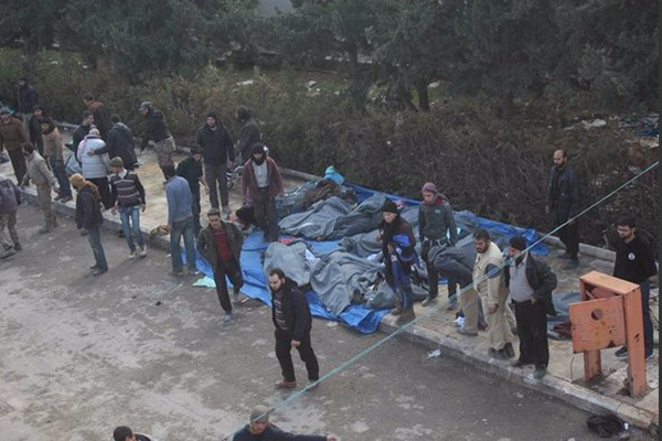 Rus savaş uçakları İdlib'e saldırdı: 47 ölü - 7