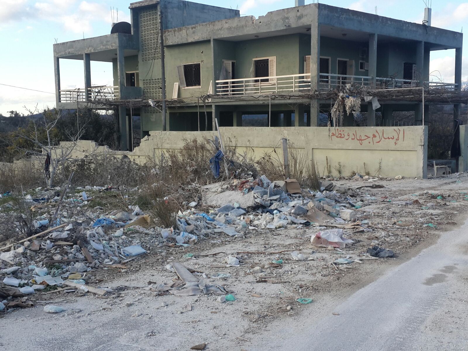 Rus uçakları Türkmen Dağı'nı enkaza çevirdi - 1