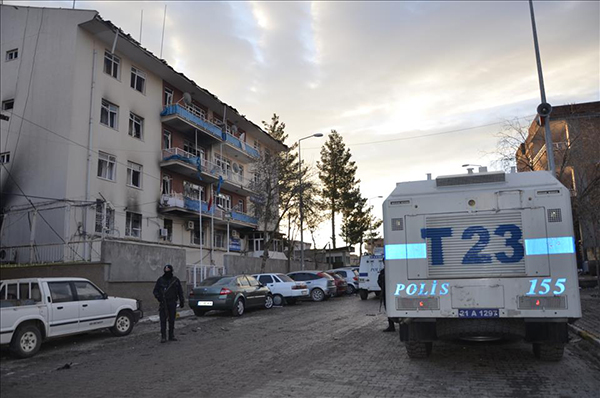 Diyarbakır'da emniyet müdürlüğüne saldırı - 7