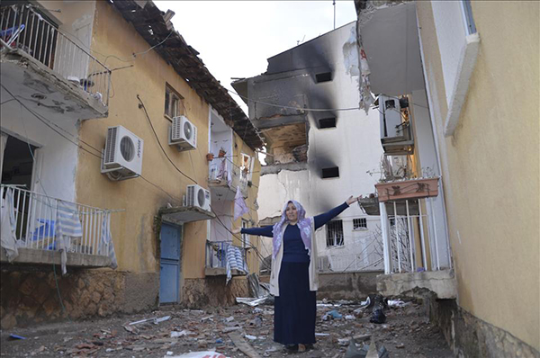 Diyarbakır'da emniyet müdürlüğüne saldırı - 10