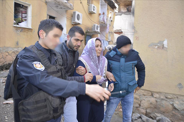 Diyarbakır'da emniyet müdürlüğüne saldırı - 13