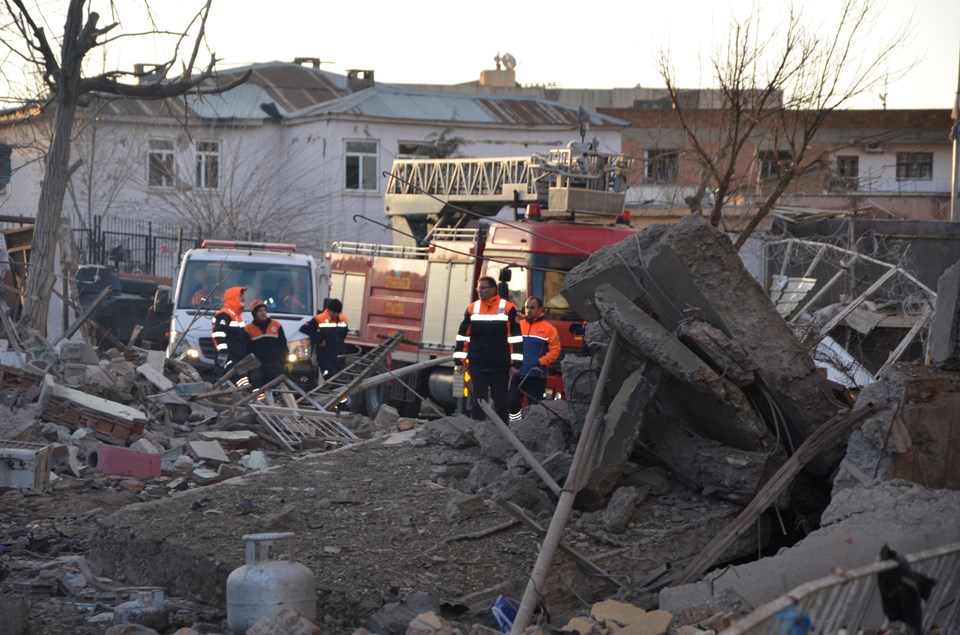 Diyarbakır'da emniyet müdürlüğüne saldırı - 614