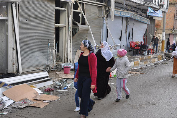 Silopi'de yıkılan binaları devlet onaracak - 901