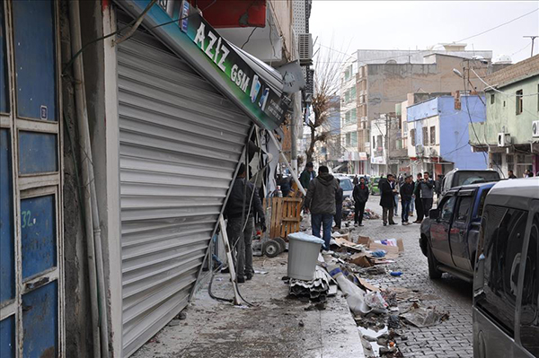 Silopi'de yıkılan binaları devlet onaracak - 591