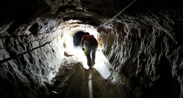 Gazze'de tünel şehitlerini 250 bin kişi uğurladı - 3