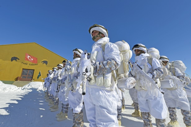 Eksi 20'de vatan savunması - 44