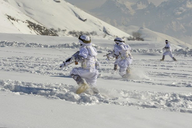Eksi 20'de vatan savunması - 15