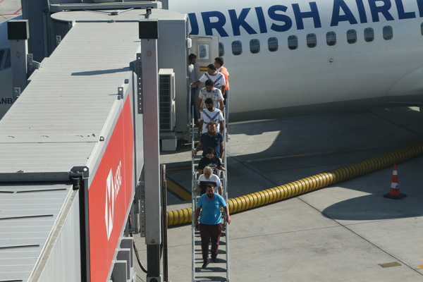 Nijerya'da serbest bırakılan denizciler Türkiye'de - 3