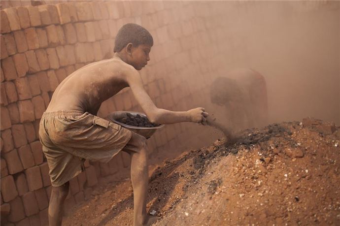 Haftada 4 dolar için çalışıyorlar - 8