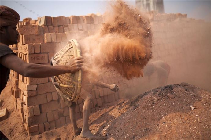 Haftada 4 dolar için çalışıyorlar - 12