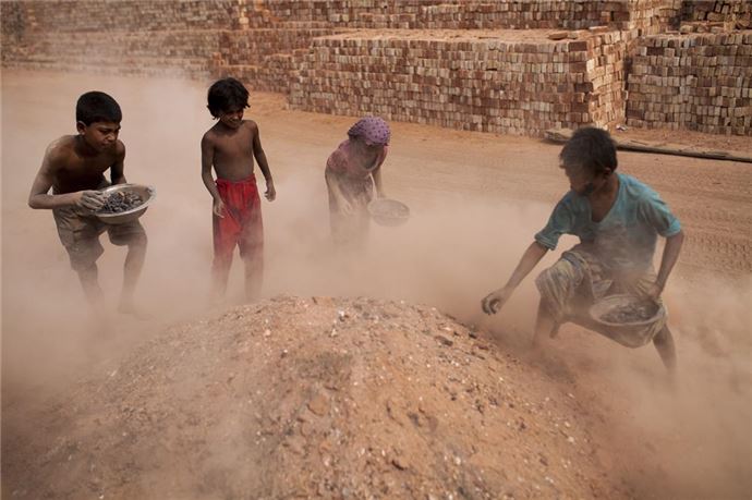 Haftada 4 dolar için çalışıyorlar - 2