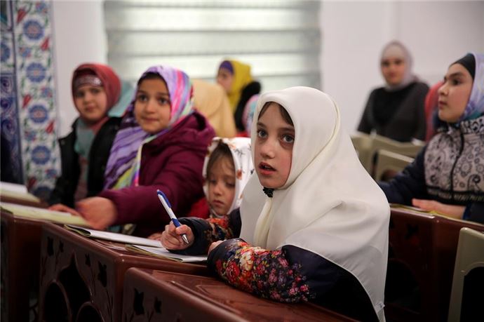 Ahıskalı çocuklar Kur'an-ı Kerim öğreniyor - 12